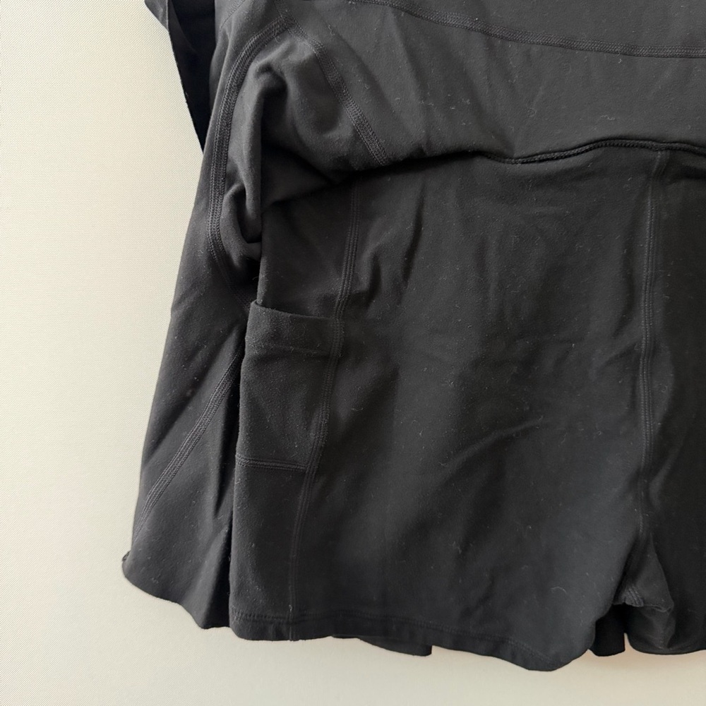 Vitality Size Small Skirt with Built In Shorts with Pockets Athletic Black Used - Picture 4 of 7